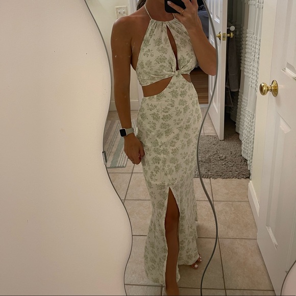 CUT-OUT DRESS - Picture 4 of 4